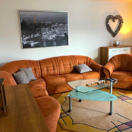 Ferienwohnungen / Ferienhaus Adelsried Екстериор снимка