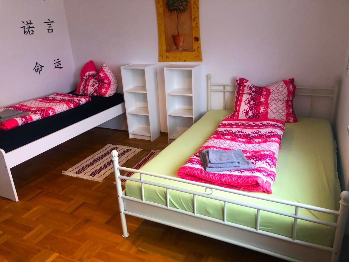 Ferienwohnungen / Ferienhaus Adelsried Екстериор снимка