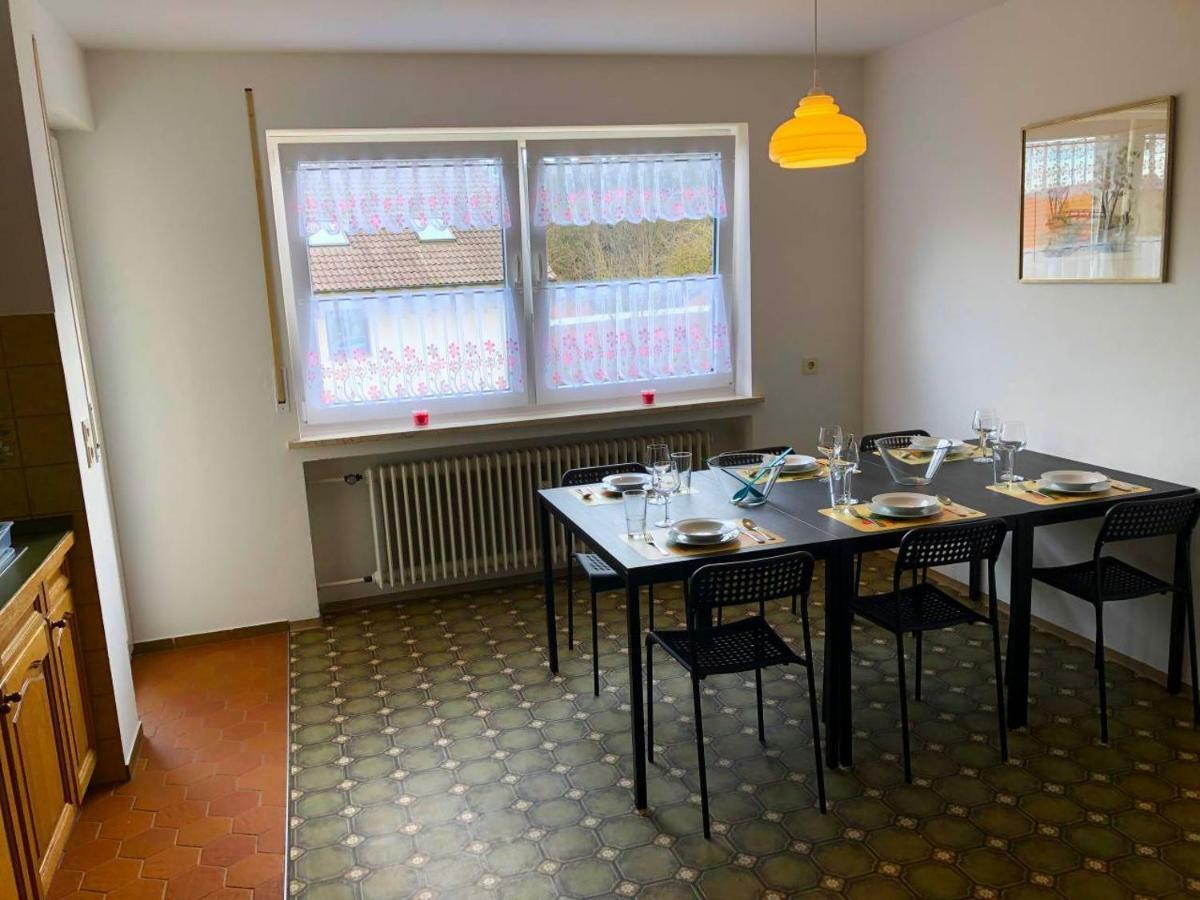 Ferienwohnungen / Ferienhaus Adelsried Екстериор снимка